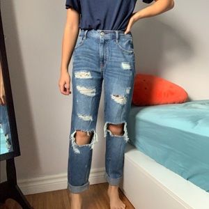 Ripped high waisted jeans